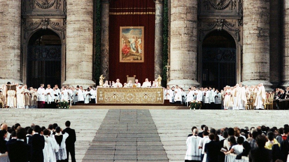 Messe zur Amtseinführung von Papst Johannes Paul I. am 3. September 1978. Nachdem Papst Franziskus ein Wunder auf Fürsprache Johannes Pauls I. anerkannte, kann dieser nun selig gesprochen werden
