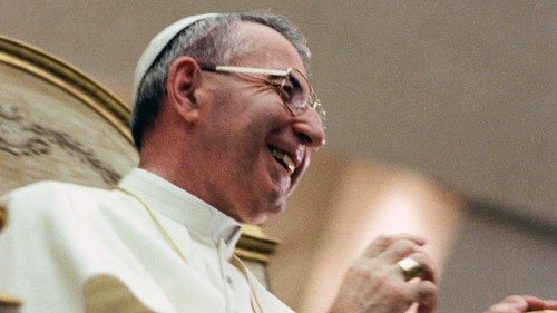 Il Papa: Luciani, riferimento per trovare soluzioni alle sfide della Chiesa