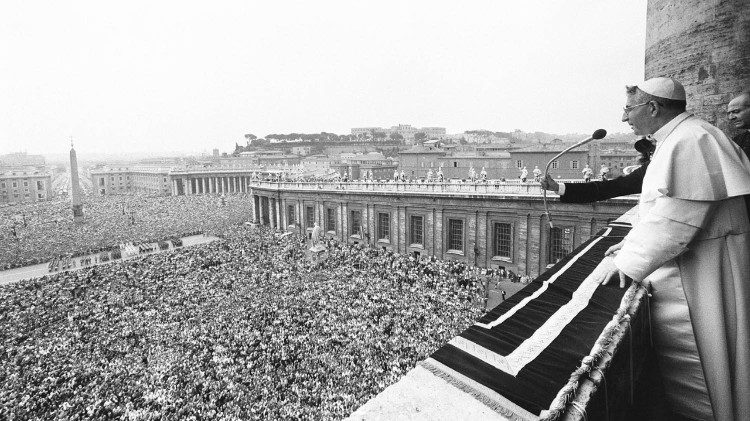Der neu gewählte Papst Johannes Paul I. am Balkon des Petersdomes, 27.8.1978