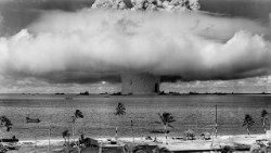 nuclear-weapons-test-67557_1920.jpg
