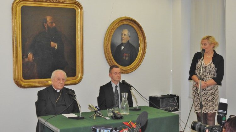 Cardinale Franc Rode ha cominciato serie di incontri con titolo Ars et religio 1.jpg