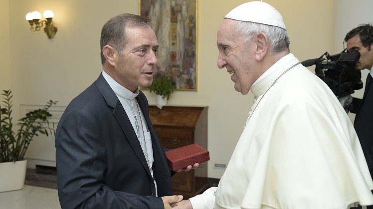 Papa Francesco incontra Mons. Rrok Gjonlleshaj, arcivescovo di Bar, Montenegro