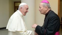 Ioan Robu e Papa Francesco.jpg