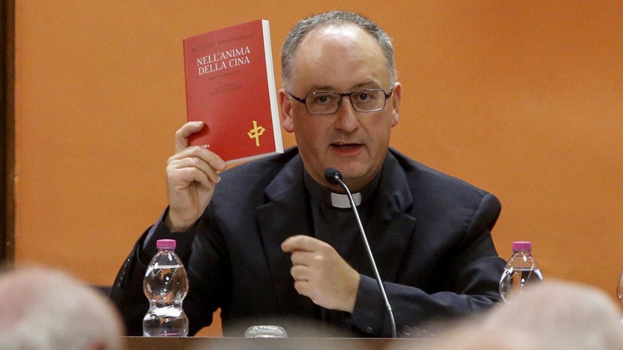 مدير مجلة شيفيلتا كاتوليكا يعلّق على خطاب البابا إلى السلك الدبلوماسي - vatican news