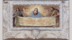 05 Giovanni Grattapaglia, La Vergine, Il beato Amedeo di Savoia e San Giovanni Battista sorreggono la Sindone. Ph Paolo RobinoAEM.jpg