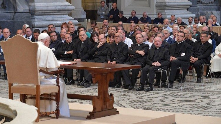 2018.09.27 Papa Francesco - Partecipanti al Corso di formazione promosso dal Tribunale della Rota Romana
