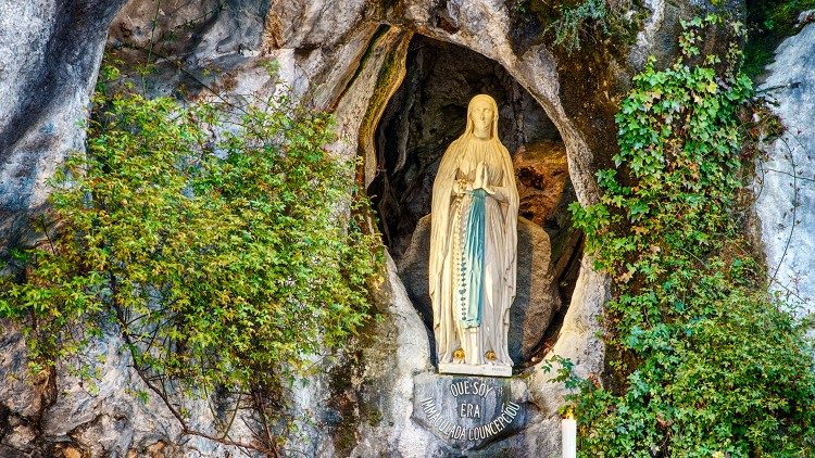 Kip Blažene Djevice Marije u Lurdskoj spilji