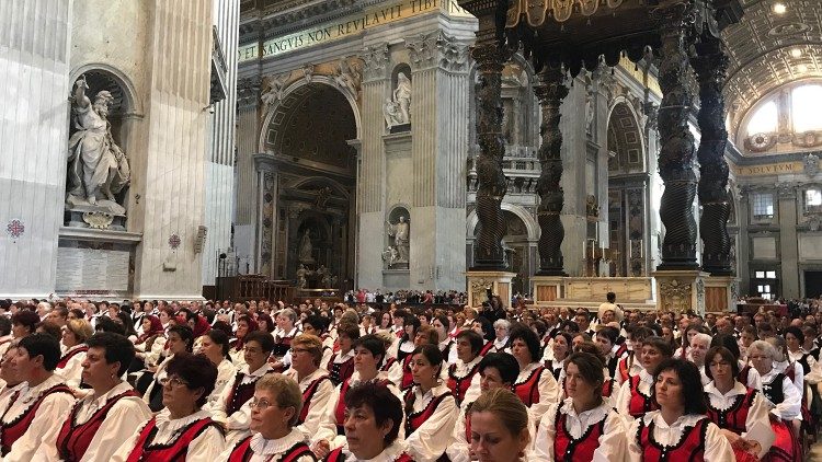 2018.10.08 Santa Messa a San Pietro per la Festa della Magna Domina Hungarorum