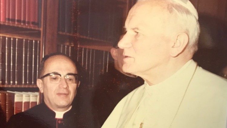 2018.10.09 Mons. Ioan Augustin Tăutu e Papa Giovanni Paolo II