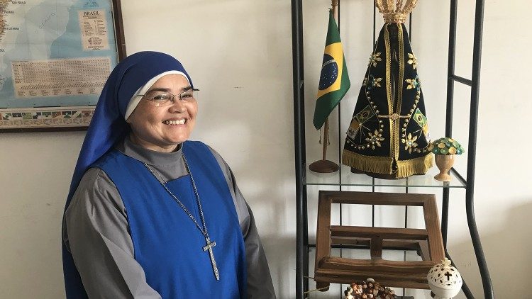 Irmã Laudis em visita ao Vatican News