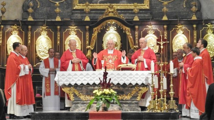La santa messa per apertura del anno academico a Lubiana presieduta da mons Stanislav Zore 93.jpg