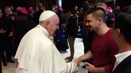 En un video las gracias de los jóvenes de Irak a Papa Francisco 