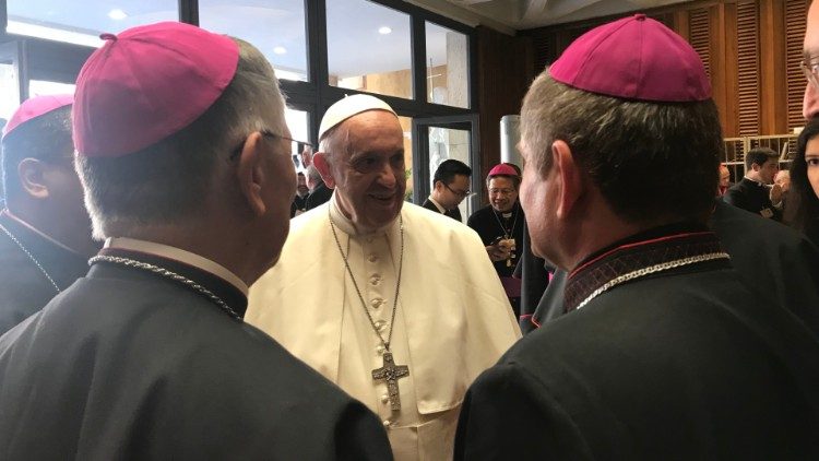 Papa Francisco e Bispos Brasileiros
