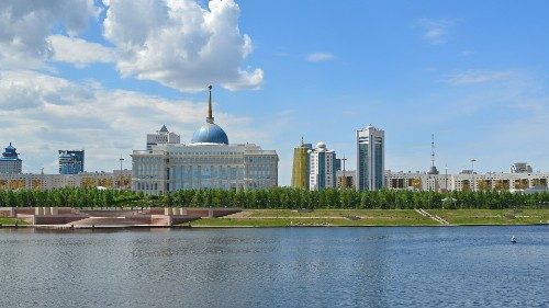 Dialogo e pace al cuore della visita del Papa in Kazakhstan