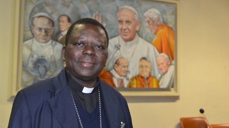 Biskup Célestin-Marie Bawilima Gaoua ve Vatikánském rozhlase.
