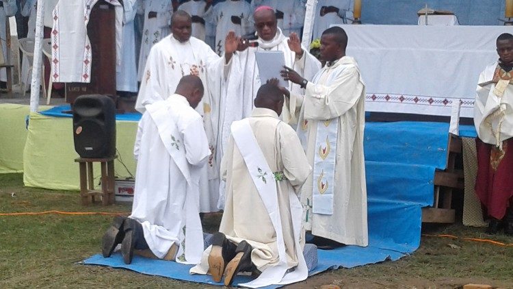 Ordinations sacerdotales au diocèse de Kasongo