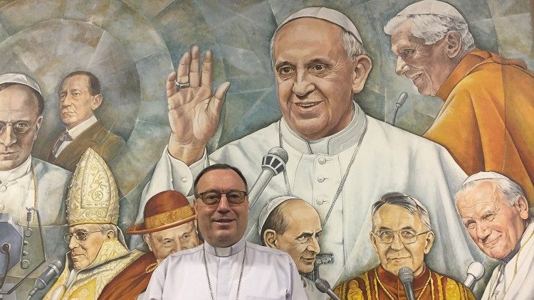 Msgr. Alojzij Cvikl je v mesecu oktobru za slovenske poslušalce Radia Vatikan redno spregovoril o dogajanju na sinodi.