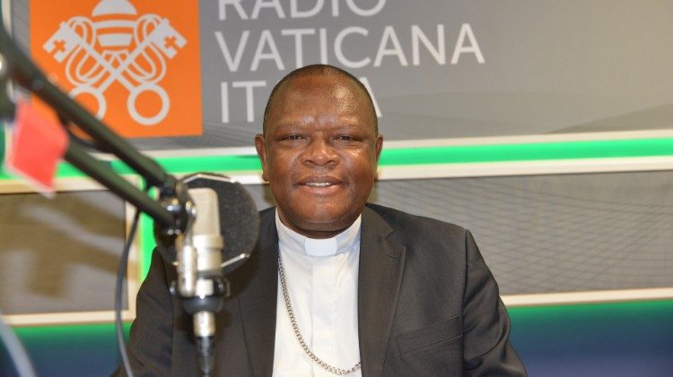 Cardeal. Fridolin Ambongo Besungu, Arcebispo de Kinshasa, na RDC