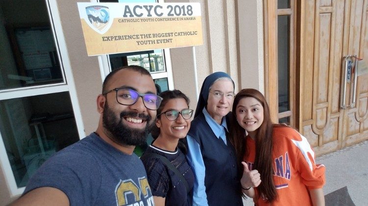 Sr Anne Joan Flanagan, FSP, and other young people participating in ACYC2018