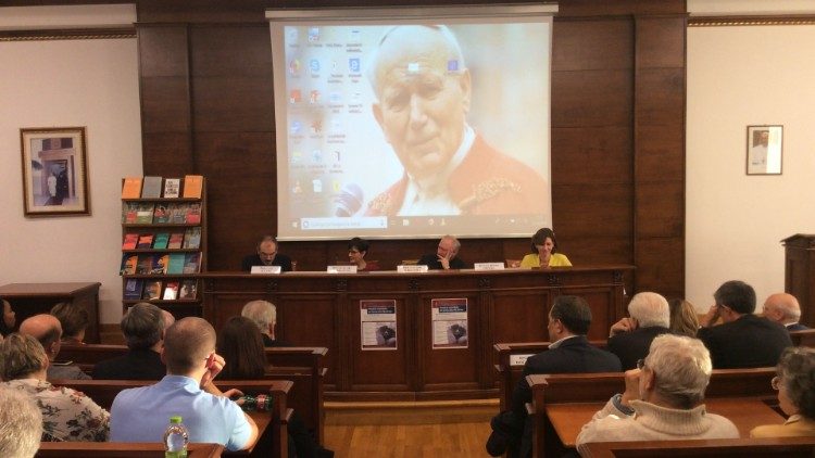Встреча в Папском богословском институте изучения брака и семьи имени Иоанна Павла II 