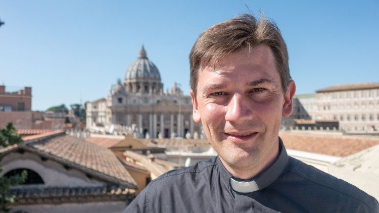 Pater Clemens Blattert SJ, 40, nimmt an der Jugend-Bischofssynode teil