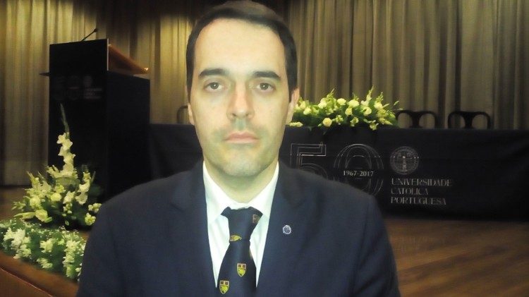 André Azevedo Alves, Diretor do Centro de Estudos e Sondagens de Opinião da UCP