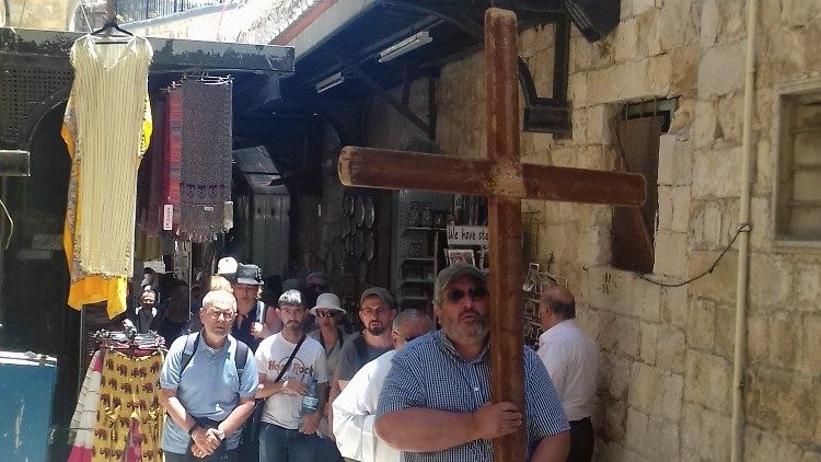 Gerusalemme: via Crucis sulla Via dolorosa