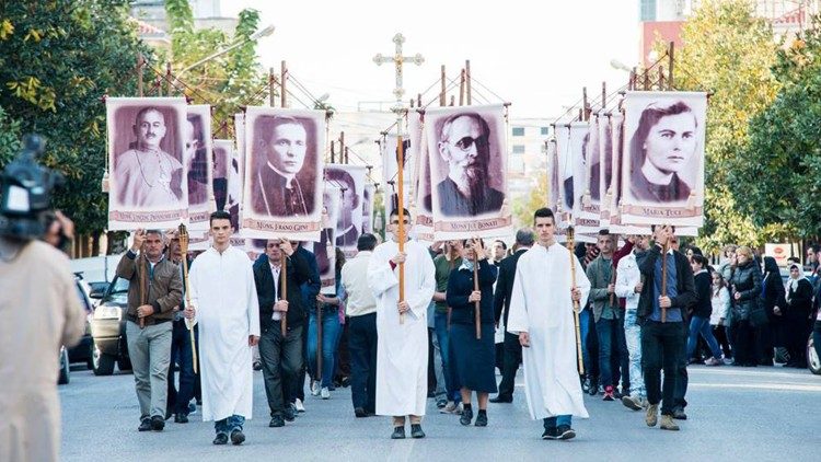  Dalla messa di beatificazione dei 38 martiri albanesi celebrata 05 novembre 2016