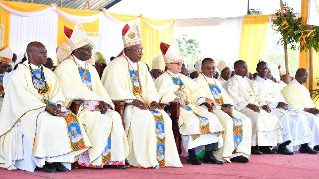Baba Mtakatifu Francisko amemteua Mh. Padre Filbert Felician Mhasi kuwa Askofu wa Jimbo Katoliki Tunduru-Masasi, Tanzania.