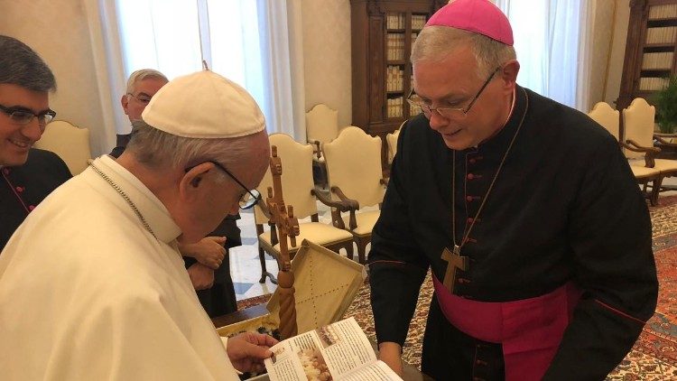 Bischof Bahlmann von Obidos bei Papst Franziskus
