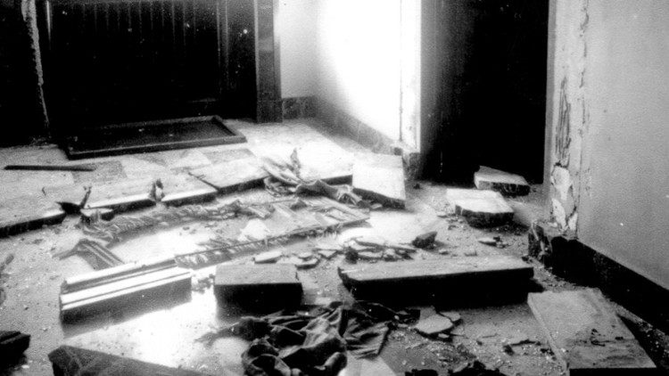 2018.11.05 1943 Bombe sul Vaticano