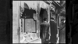 The_day_after_Kristallnacht_ok.jpg