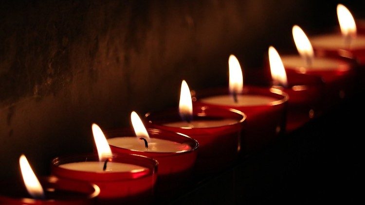 candele, preghiera, attentato terroristico, terrorismo