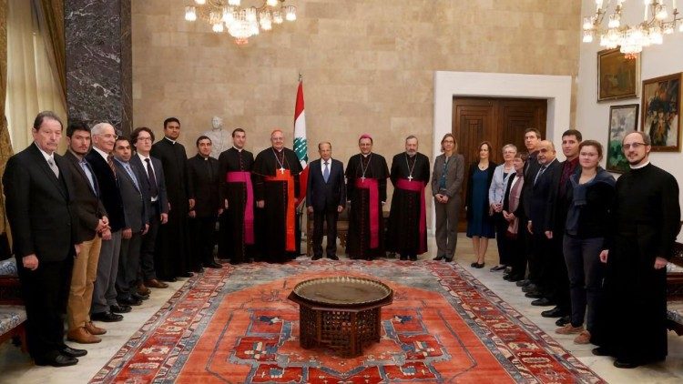 Rytų krikščionis remiančio tarptautinio fondo ROACO delegacija 2018 m. Beirute aplankė Libano prezidentą M. Aouną