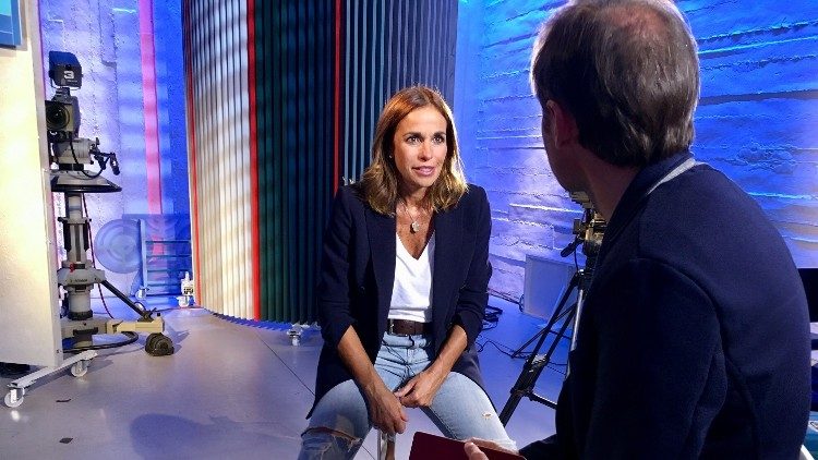 Katika kipindi cha  AveMaria kwenye Tv2000, Cristina Parodi na padre Marco Pozza