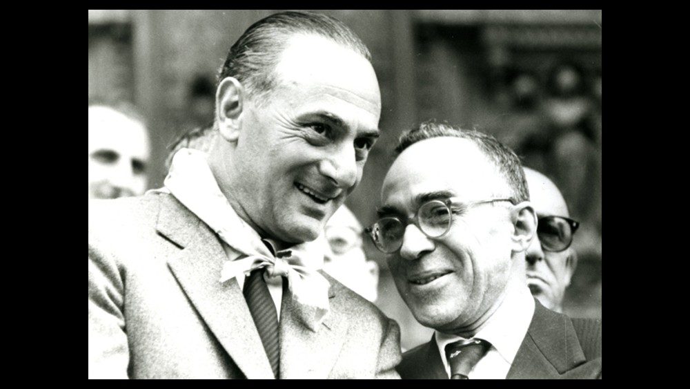 Enrico Mattei e Giorgio La Pira.jpg