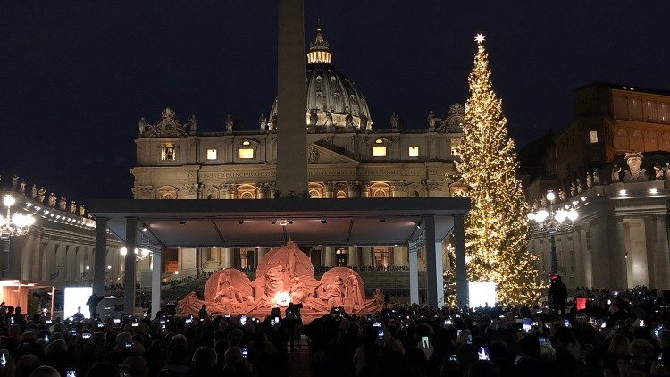 2018年聖伯多祿廣場聖誕樹和聖誕馬槽