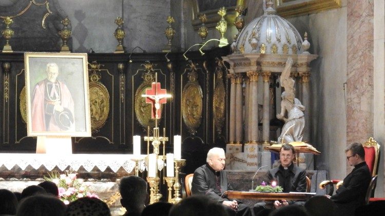 Academia dei seminaristi sloveni nella cattedrale di Lubiana in occasione dell'Immacolata e del 110 anni delle Congregazioni mariane 4.jpg
