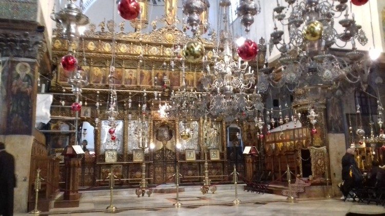 Ценралната абсида в Базиликата на Рождество Христово във Витлеем