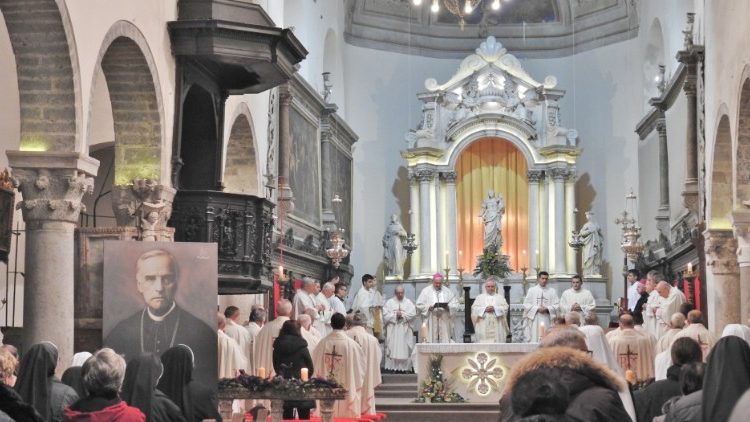 La messa in occasione di 98 anni dalla morte di servo di Dio Anton Mahnic a Krk presieduta da mons Stanislav Zore 3.jpg