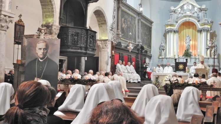 La messa in occasione di 98 anni dalla morte di servo di Dio Anton Mahnic a Krk presieduta da mons Stanislav Zore 7.jpg