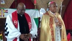 RD Congo Mgr Ambongo et Pasteur Bokundoa.jpg