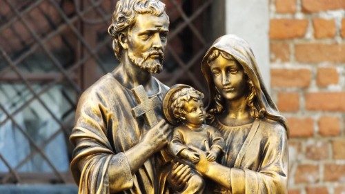 Papa Francesco: San Giuseppe, uomo saggio al quale affidare la vita