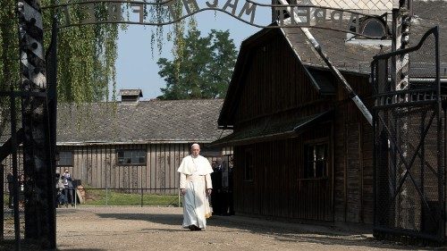 Papst Franziskus erinnert an Shoah: „Nie wieder!“