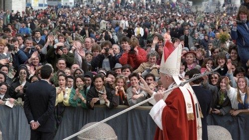 De Juan Pablo II a Francisco: nacimiento y evolución de la Jornada Mundial de la Juventud