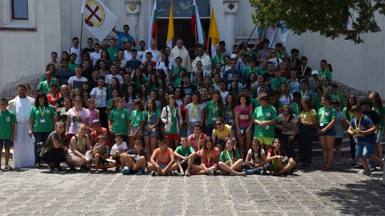 Unga bulgariska katoliker väntar ivrigt på påvens besök i landet