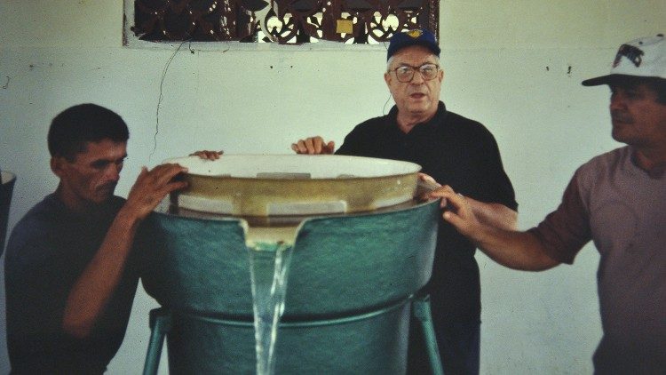 Cha Mometti, nhà truyền giáo gần với bệnh nhân phong ở vùng Amazzonia