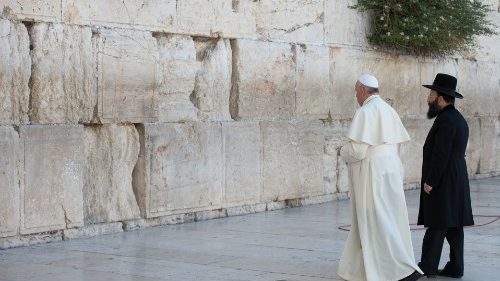 Papa Francesco: riparare danni causati dall'incomprensione tra ebrei e cristiani