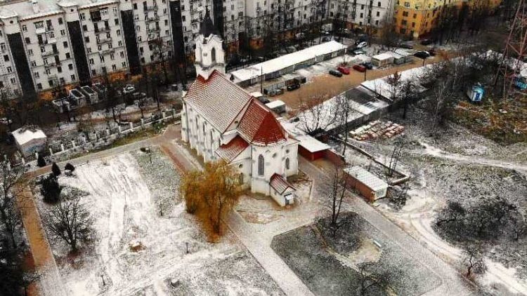 Minskas Svētās Trīsvienības baznīca