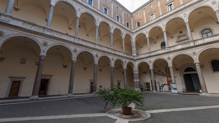 Палацо дела Канчелерия в Рим - седалище на Върховния Трибунал на Апостолическата сигнатура 